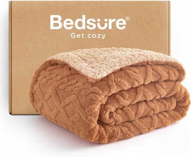Bedsure Fleece Blanket (Throw)